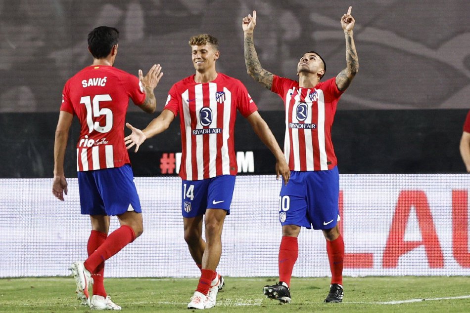 尼克斯在布 尼克斯在布