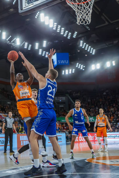 他面临类似 他面临类似