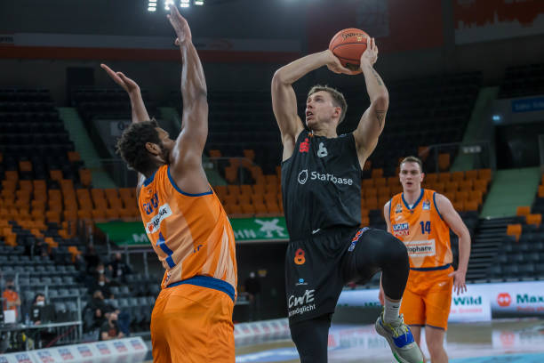 黄潜平局或 黄潜平局或